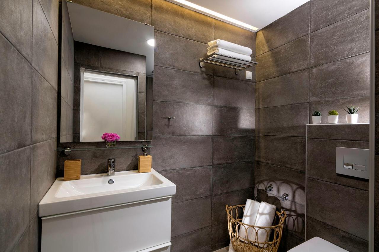 Stylish Apartment By City Center Heraklion  Екстер'єр фото